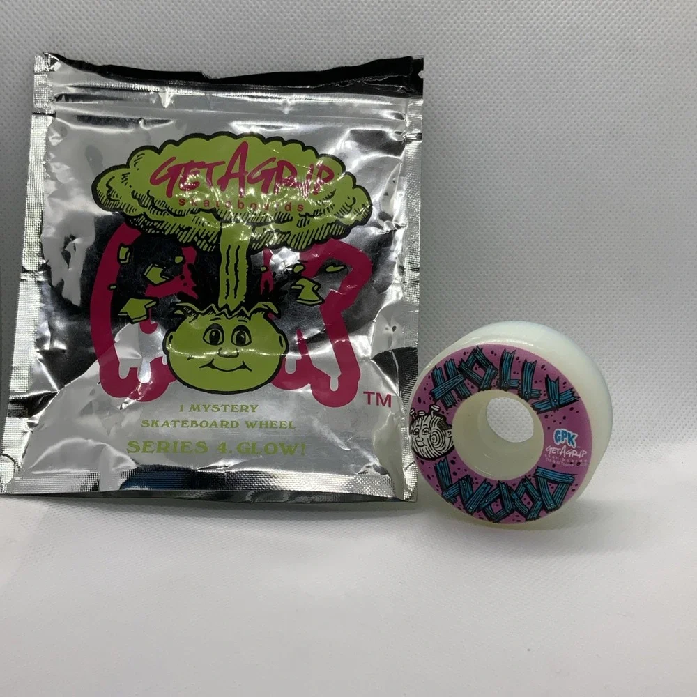 Garbage Pail Kids x Get A Grip Skateboard Wheel Holly wood Series 4 Glow In Dark